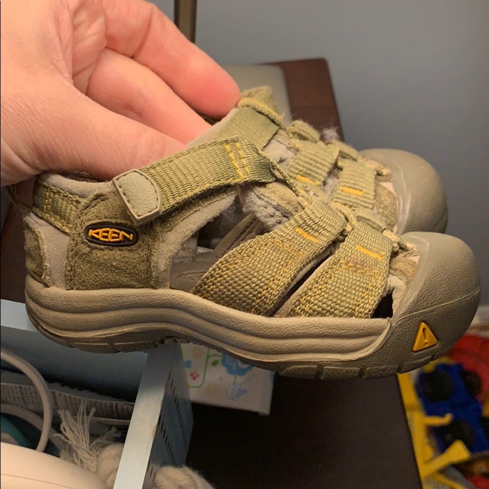 Toddler keen shoes